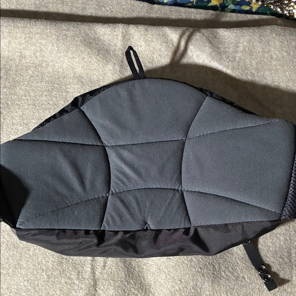 CamelBak Black Belt Pack with Reflective Trim - Picture 2 of 3